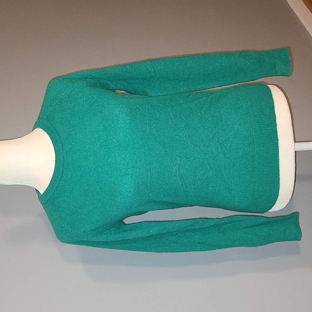 Halogen Cashmere Crewneck Sweater